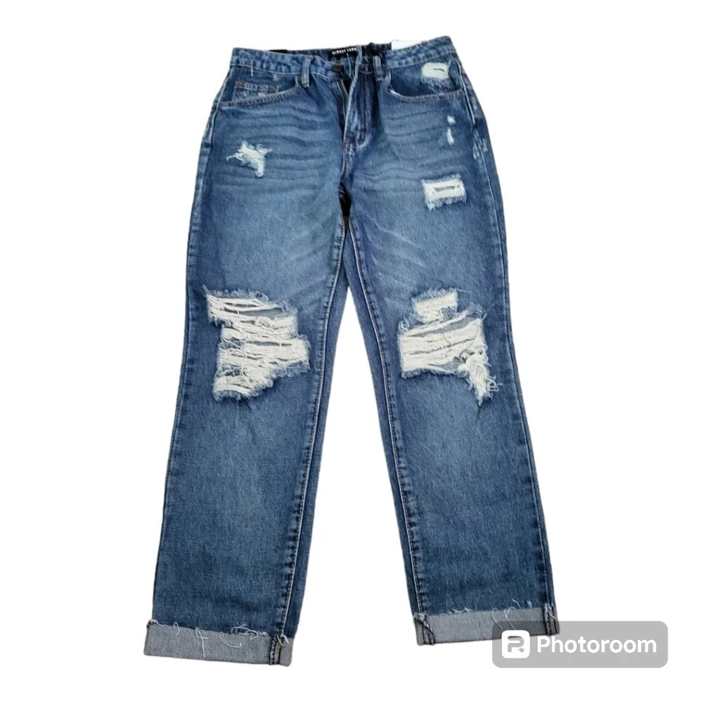 💕NWT Almost famous‎ boyfriend jeans